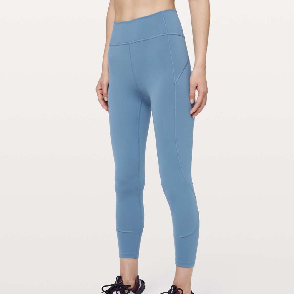 Lululemon In Movement 25” Tight *Everlux 25" Size10 Leggings 7/8 Blue